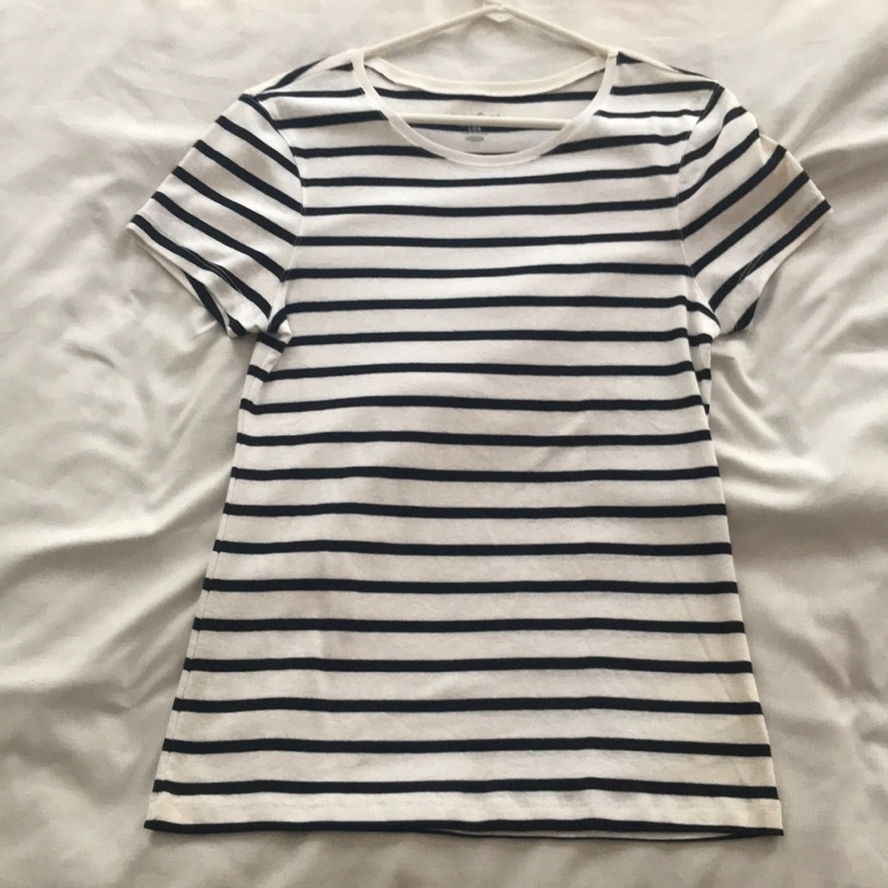 Old Navy T-shirt